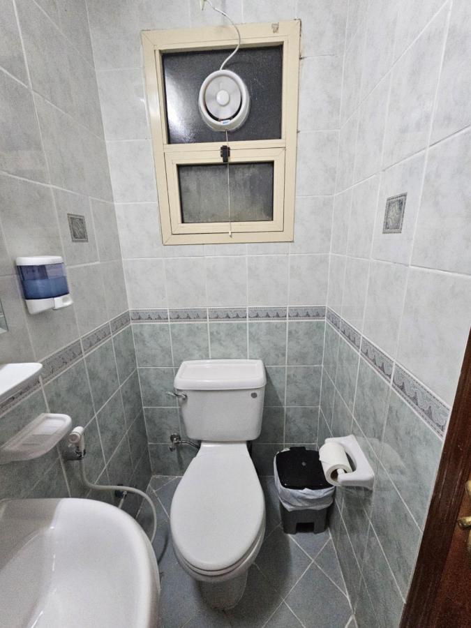 Oasis Hostel Abu Dhabi Bagian luar foto